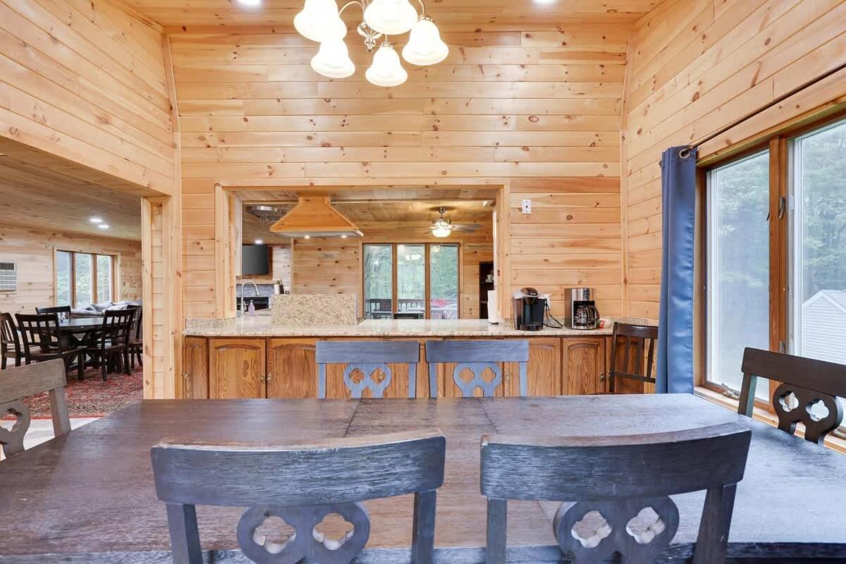 Relax In Blakeslee - Spacious 5Br Home With Bbq Экстерьер фото