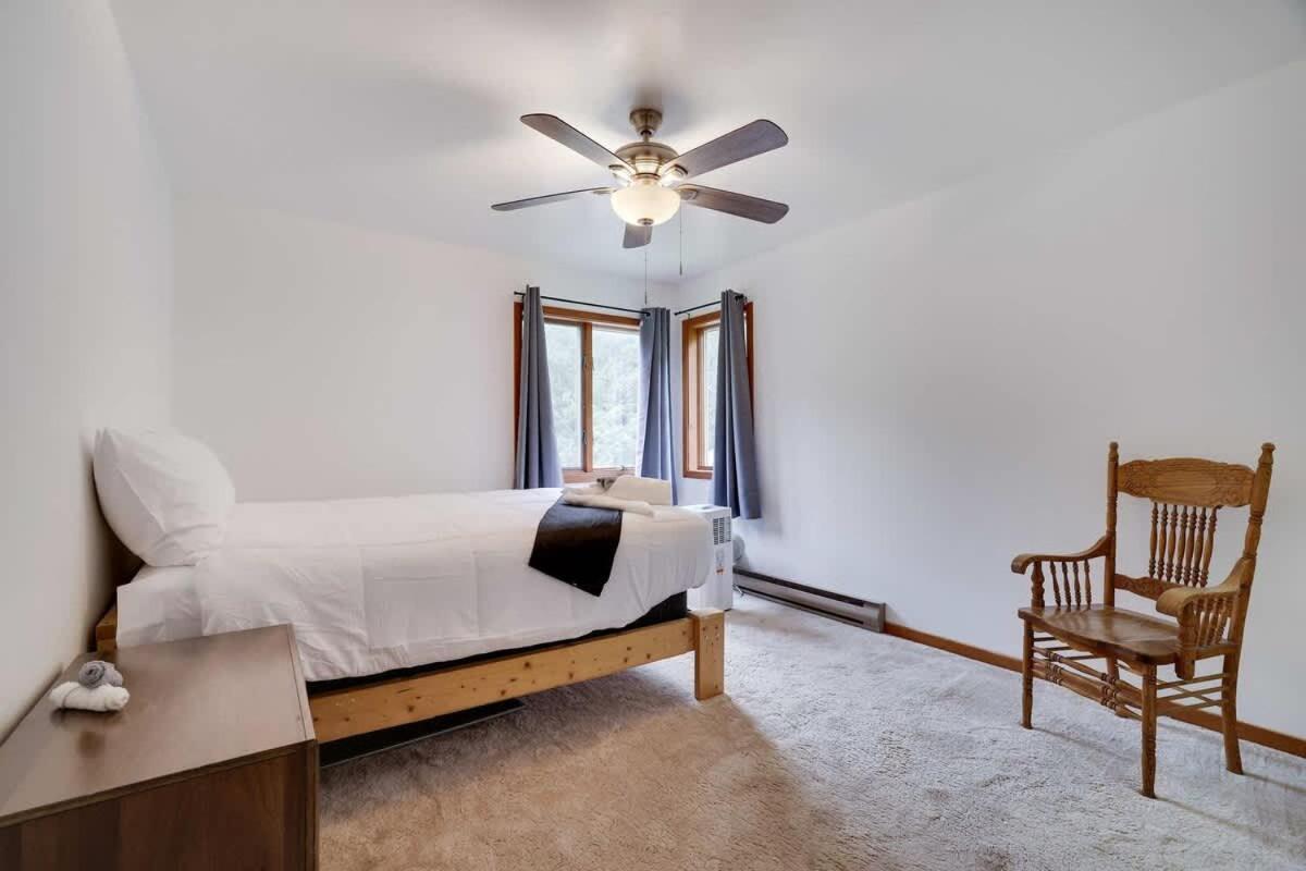 Relax In Blakeslee - Spacious 5Br Home With Bbq Экстерьер фото
